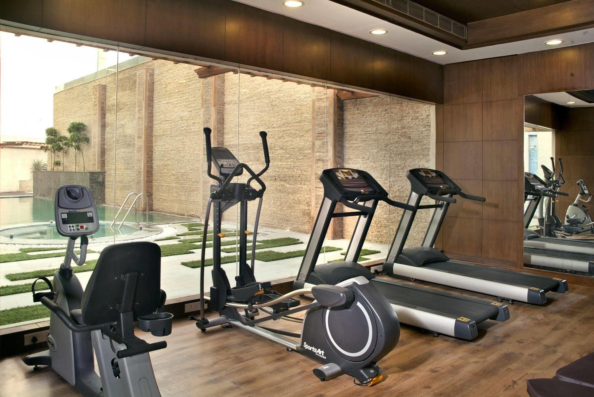 Savoy Suites Greater Noida Exterior photo