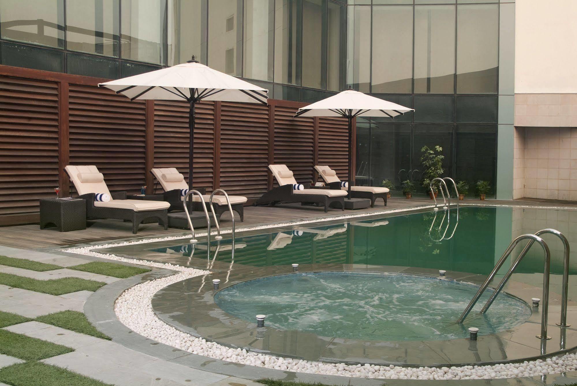 Savoy Suites Greater Noida Exterior photo