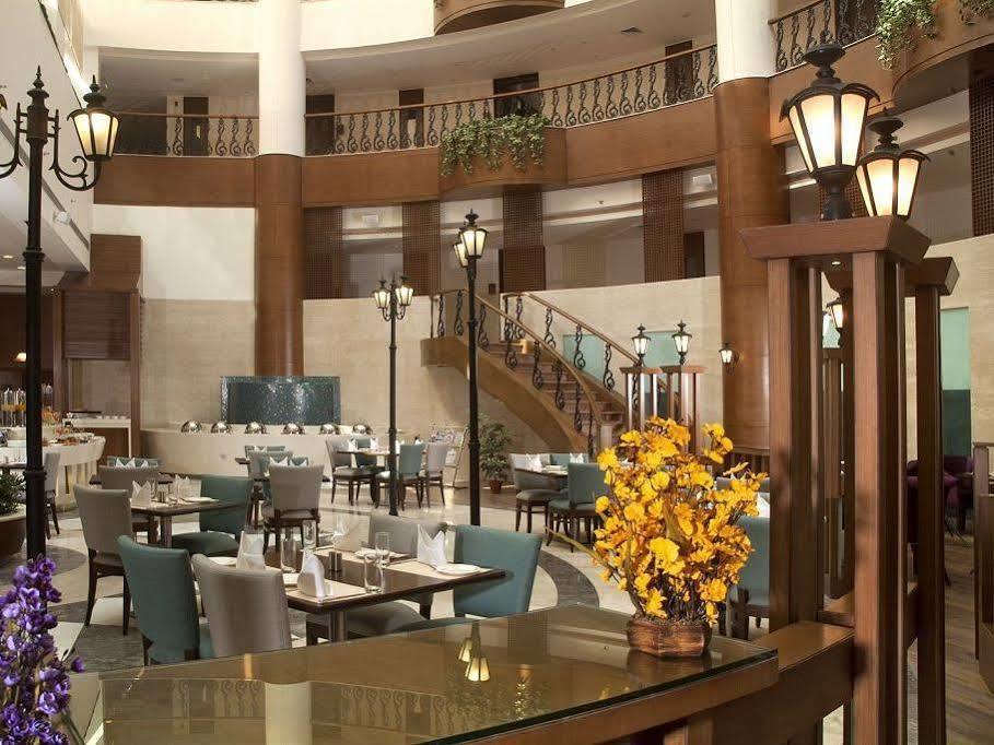 Savoy Suites Greater Noida Exterior photo