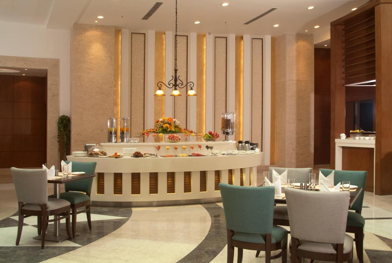 Savoy Suites Greater Noida Exterior photo
